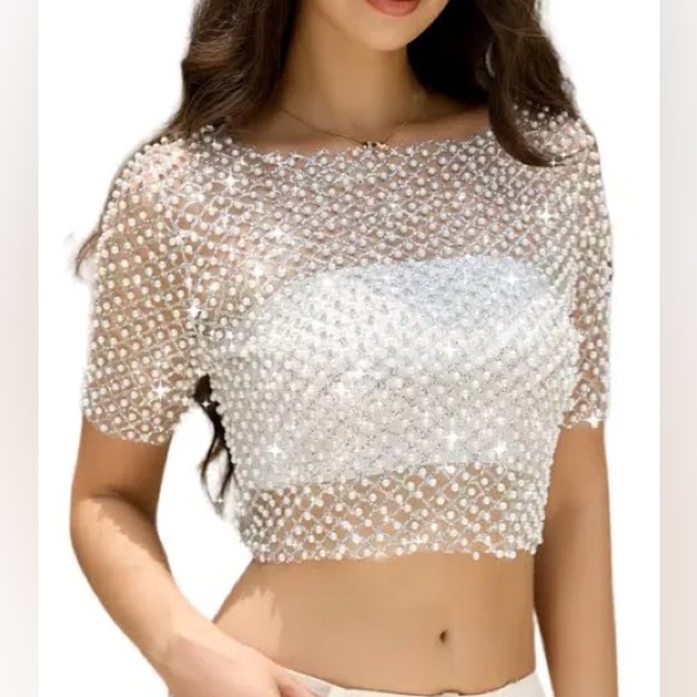 NWOT White mesh pearl crop top Size Medium